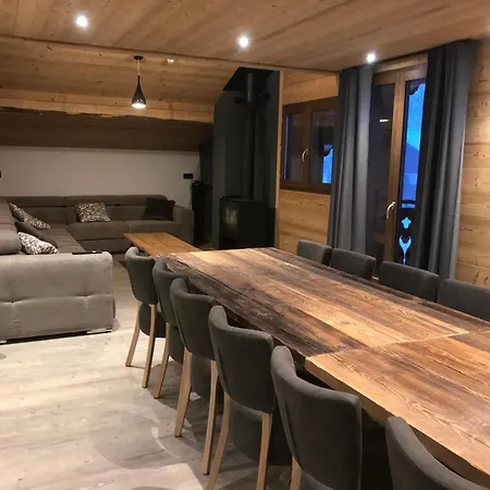 Le Sommet - 15 Personnes - Reservation